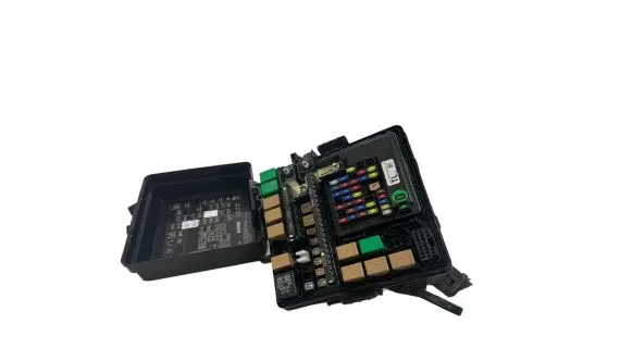 Hyundai Tucson TL Fuse module 91950D3240 D3240P722