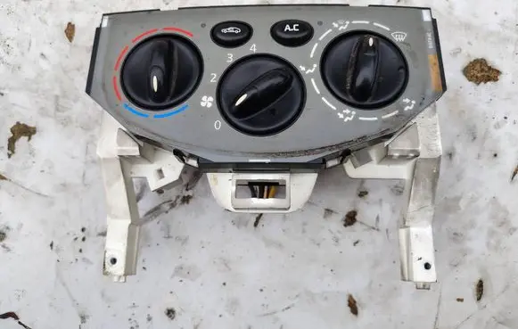 Renault Trafic II (X83) Climate control/heater control trim 