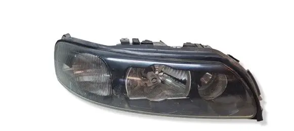 Volvo V70 Headlight/headlamp 30655906