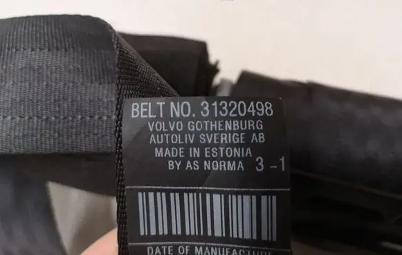 Volvo C30 Front seatbelt 31320498