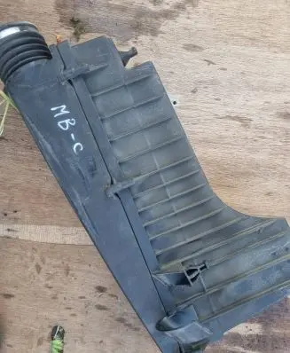 Mercedes-Benz C W203 Air filter 