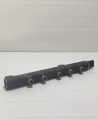 Opel Zafira B Fuel main line pipe 0445214095 55197370 004712L1