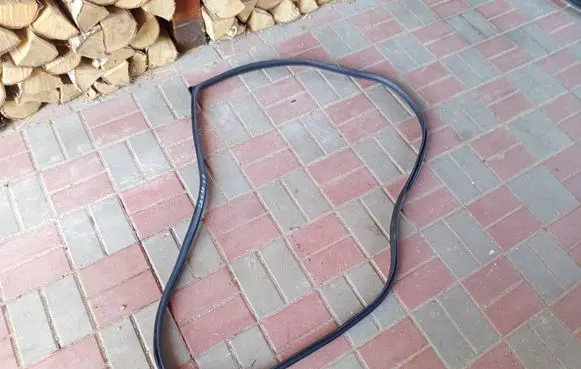 KIA Niro Front door rubber seal