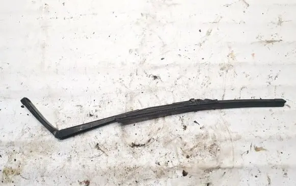 Skoda Octavia Mk2 (1Z) Front wiper blade arm