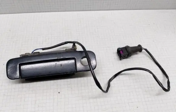 Audi A6 S6 C4 4A Front door lock 4A0837205DE 4A0837205