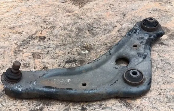 Front lower control arm/wishbone