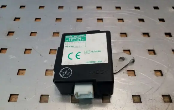 Toyota RAV 4 (XA20) Door control unit/module 8974142151 2513000060