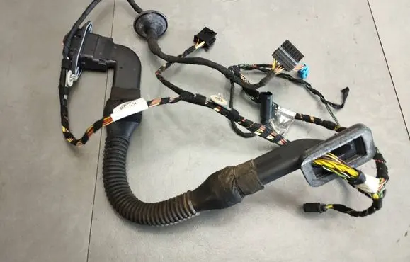 Mercedes-Benz ML W164 Front door wiring loom A1644407310 2592205 981579