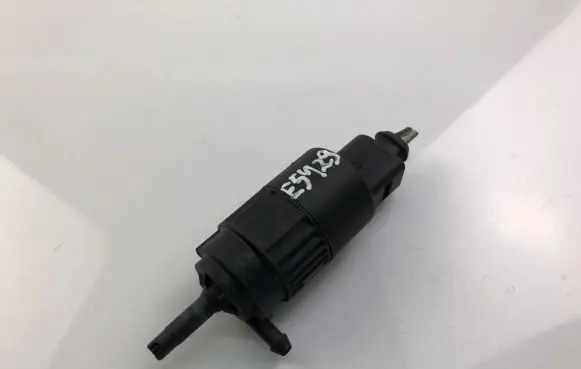 Ford S-MAX Windscreen/windshield washer pump 6M2113K082AA