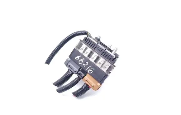 Infiniti Q50 Battery relay fuse 