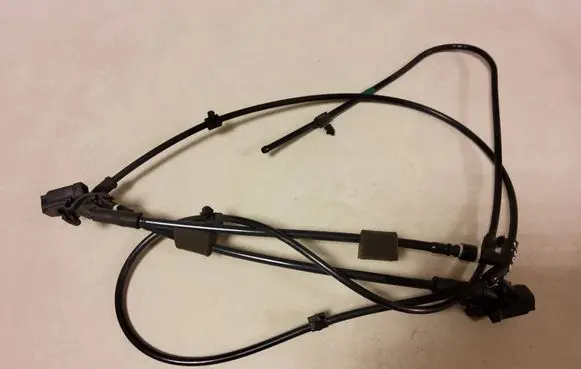 Dodge Challenger Windshield washer spray nozzle 