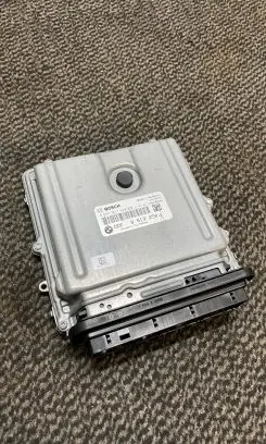 BMW 5 F10 F11 Engine control unit/module 8513250 0281017648