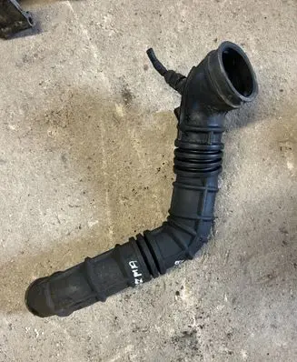 Mitsubishi Carisma Air intake hose/pipe