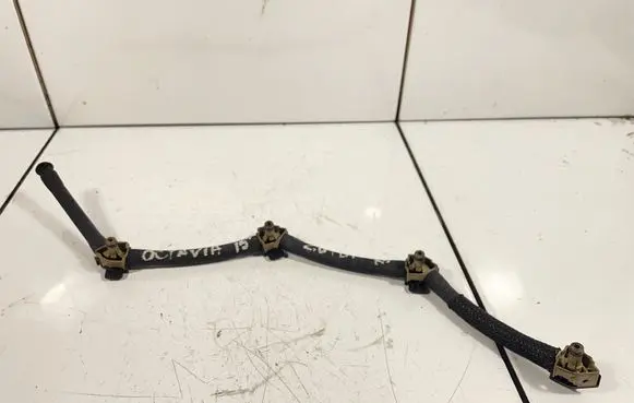 Skoda Octavia Mk2 (1Z) Fuel return line/hose 