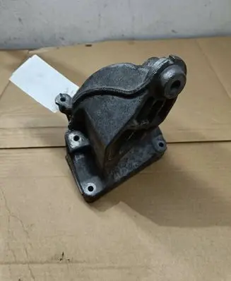 Mercedes-Benz Sprinter W906 Engine mounting bracket A6512231704