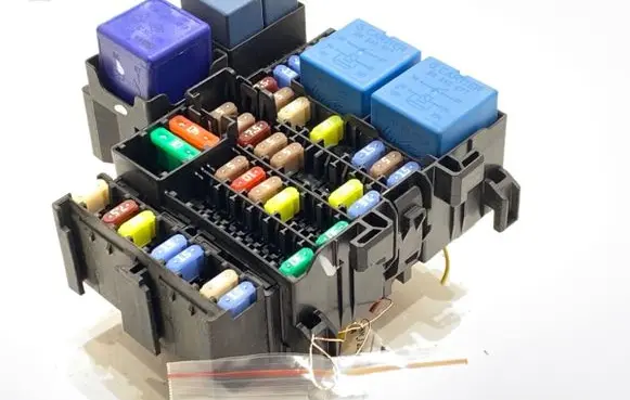 Dacia Duster II Fuse box set 