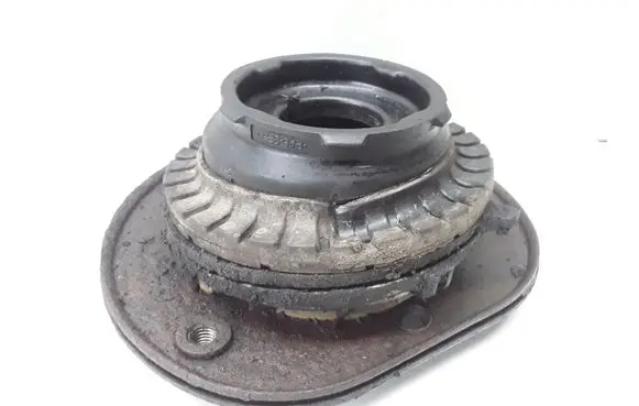 Volvo XC70 Front upper strut mount 