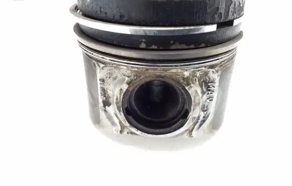 Volkswagen Transporter - Caravelle T5 Piston 81L103