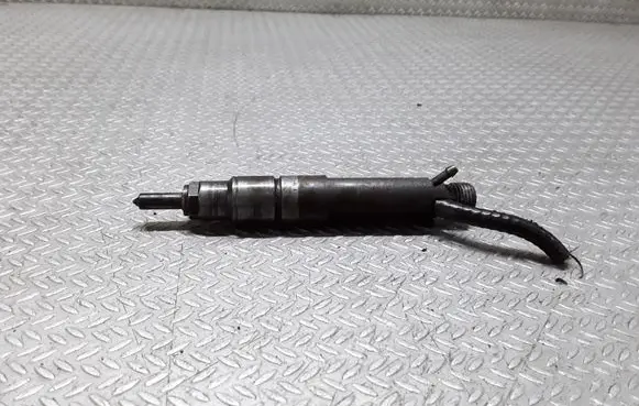 Volkswagen Sharan Fuel injector 028130201G