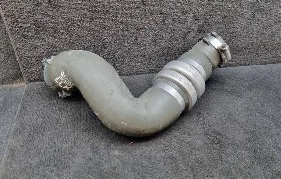 Audi A4 S4 B7 8E 8H Intercooler hose/pipe 8E0145790N 8E0129953B