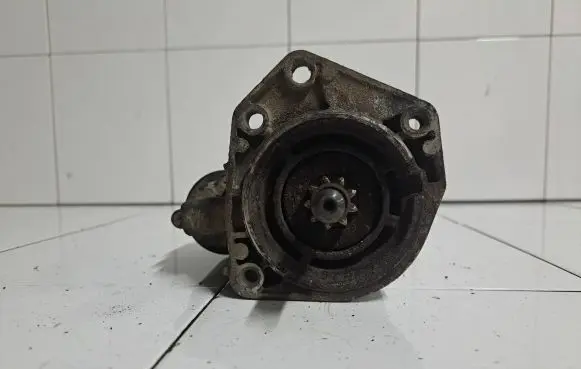 Volkswagen Golf III Starter motor 036911023S 0001107025