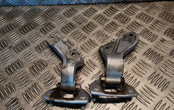Mercedes-Benz ML W164 Tailgate/trunk/boot hinge A1647400137 1647400137