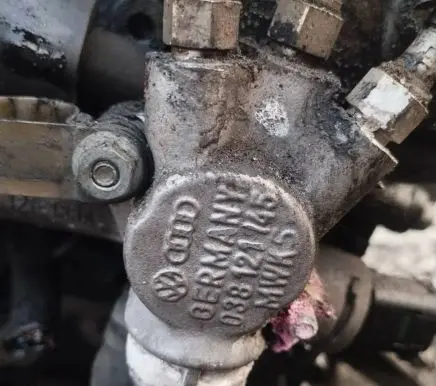 Audi A4 S4 B5 8D Engine coolant pipe/hose 038121145