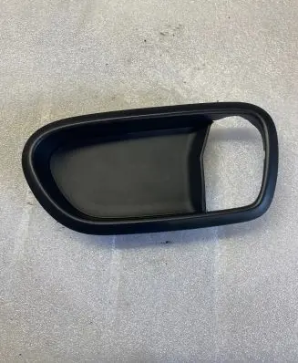 KIA Carens III Front door interior handle trim 82621A4000
