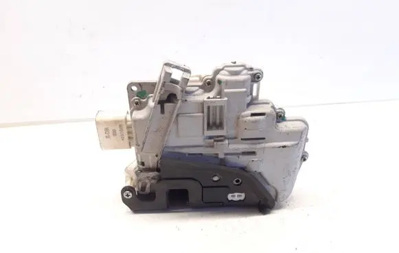 Audi A4 S4 B7 8E 8H Front door lock 8E2837016AA