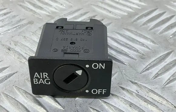 Volkswagen Jetta VI Passenger airbag on/off switch 1K0919237D
