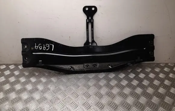 Volkswagen Touran III Front subframe 5QA885338
