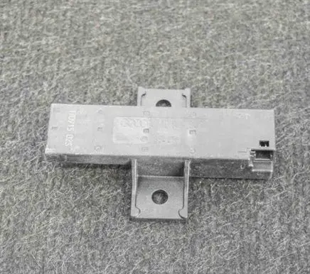 Audi A4 S4 B9 8W Keyless system antenna 4M0907247