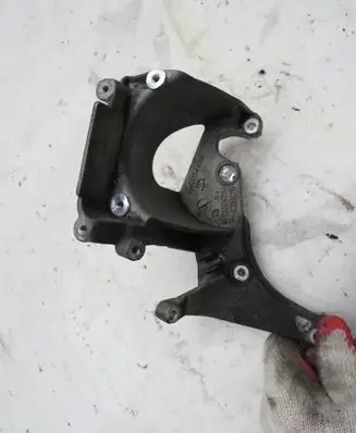 Peugeot 308 Fuel filter housing KRIS235789
