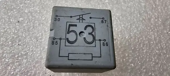 Audi A8 S8 D2 4D Other relay 141951253B 20240072