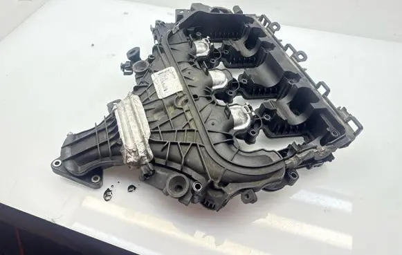 Ford Kuga I Intake manifold PA66GF35