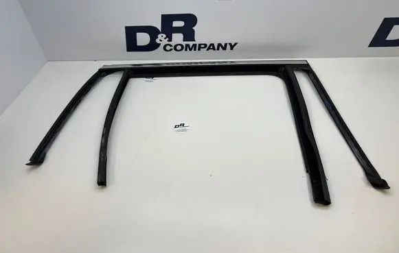 Mercedes-Benz GLC X253 C253 Rear door windshield rail A2537350425