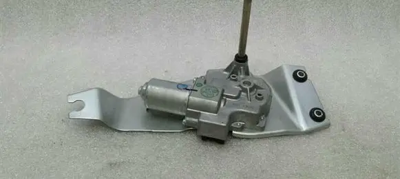 BMW X1 F48 F49 Rear window wiper motor 7356220