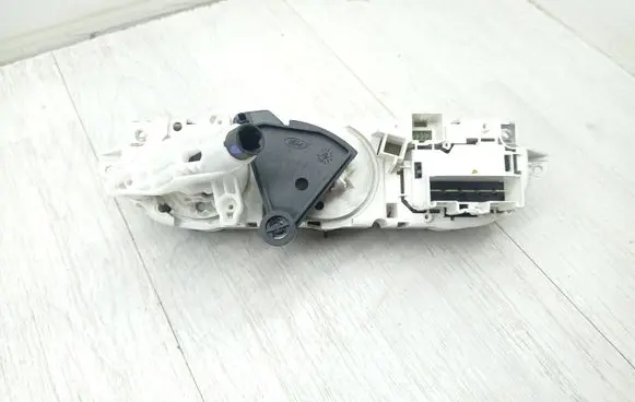 Ford Focus Climate control unit 7M5T19980BB