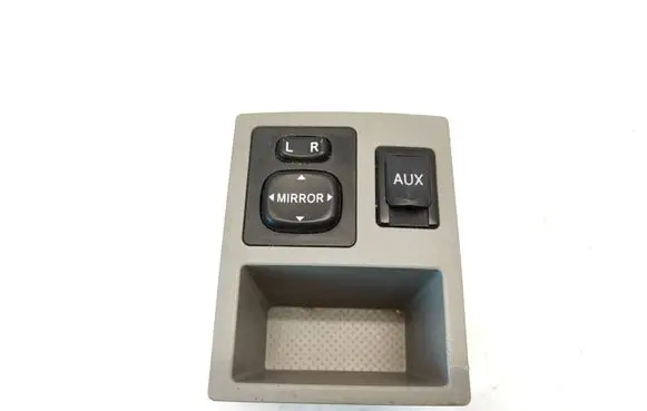 Toyota RAV 4 (XA30) Wing mirror switch 589250R010 183652