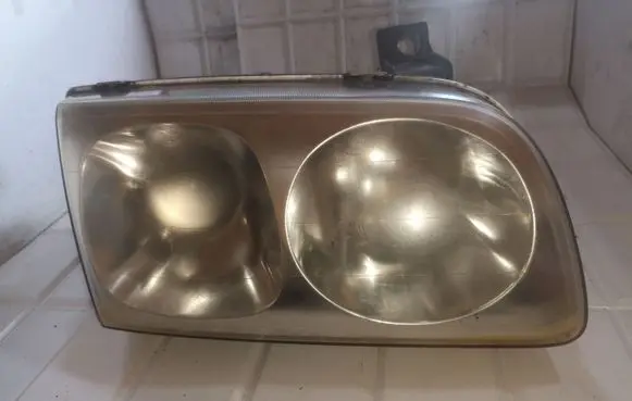 Hyundai Trajet Headlight/headlamp 921023A 9590
