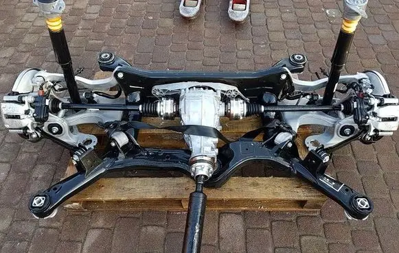 Porsche Macan (95B) Stub axle 