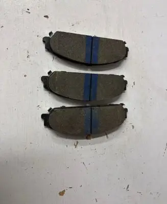 Chrysler 300C Brake pads (front) B2105191