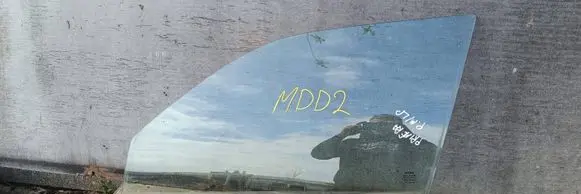 Nissan Primera Front door window glass four-door 1212123