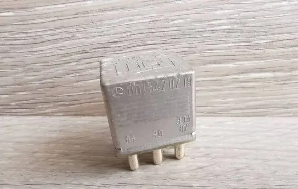 Mercedes-Benz S W126 Other relay 0015420219