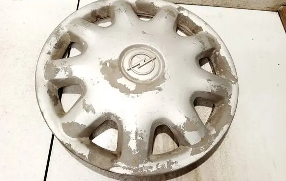 Opel Vectra B R15 wheel hub/cap/trim 09156269 09156270