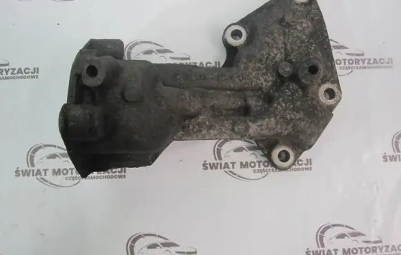 Mercedes-Benz Vito Viano W639 Oil filter mounting bracket A6421800010