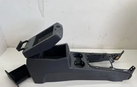 Hyundai Santa Fe Center console 846732B050 846812B000