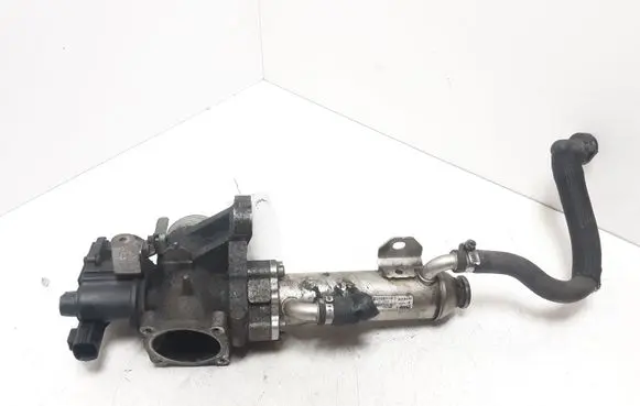 Volvo XC90 EGR valve cooler 8801828
