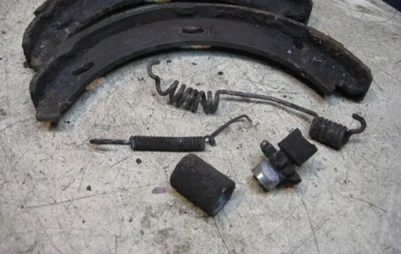 Mercedes-Benz C W202 Handbrake/parking brake pads 