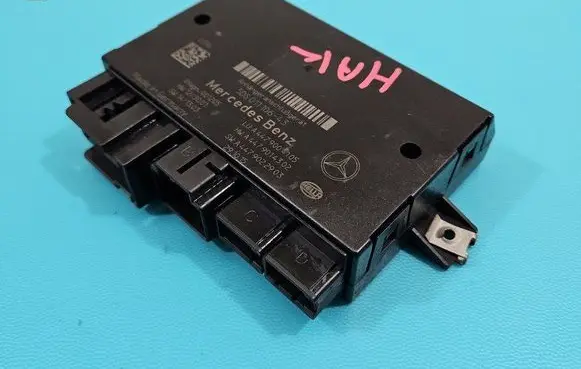 Mercedes-Benz Vito Viano W447 Central body control module 5DS011106-43 IMPRK1481556